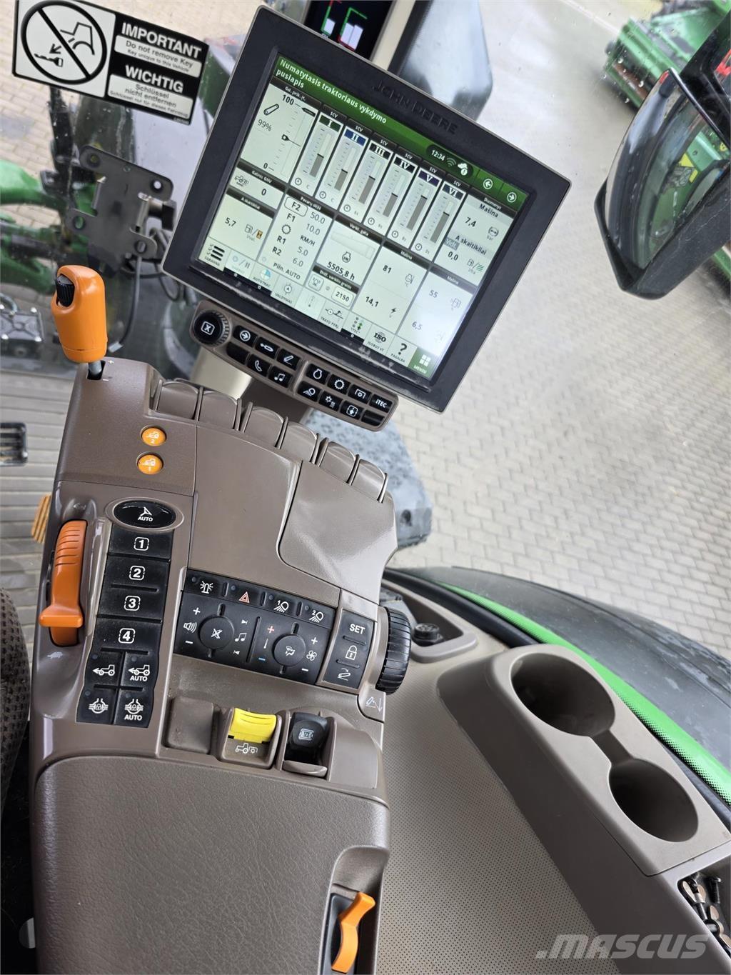 John Deere 8320R Traktoren