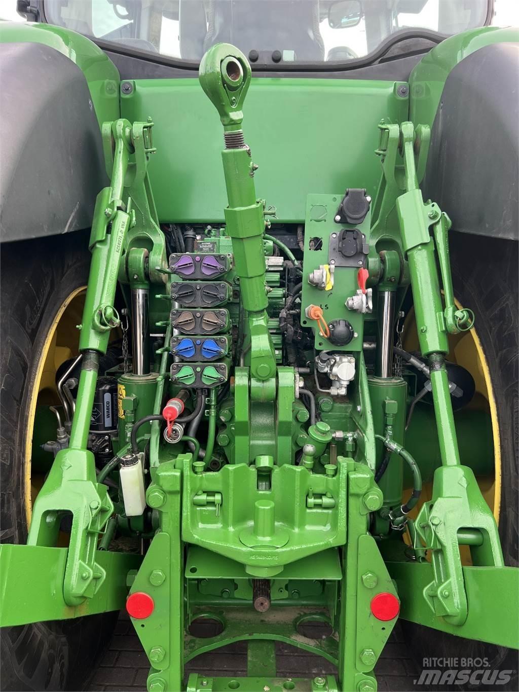 John Deere 8400R Traktoren