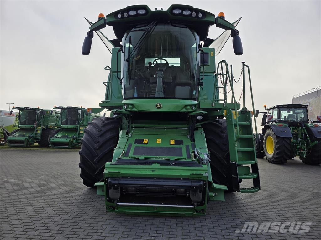 John Deere S670 Mähdrescher