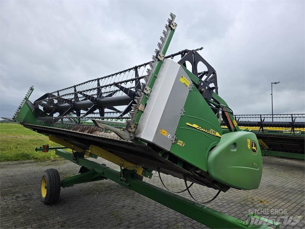 John Deere T660 Mähdrescher