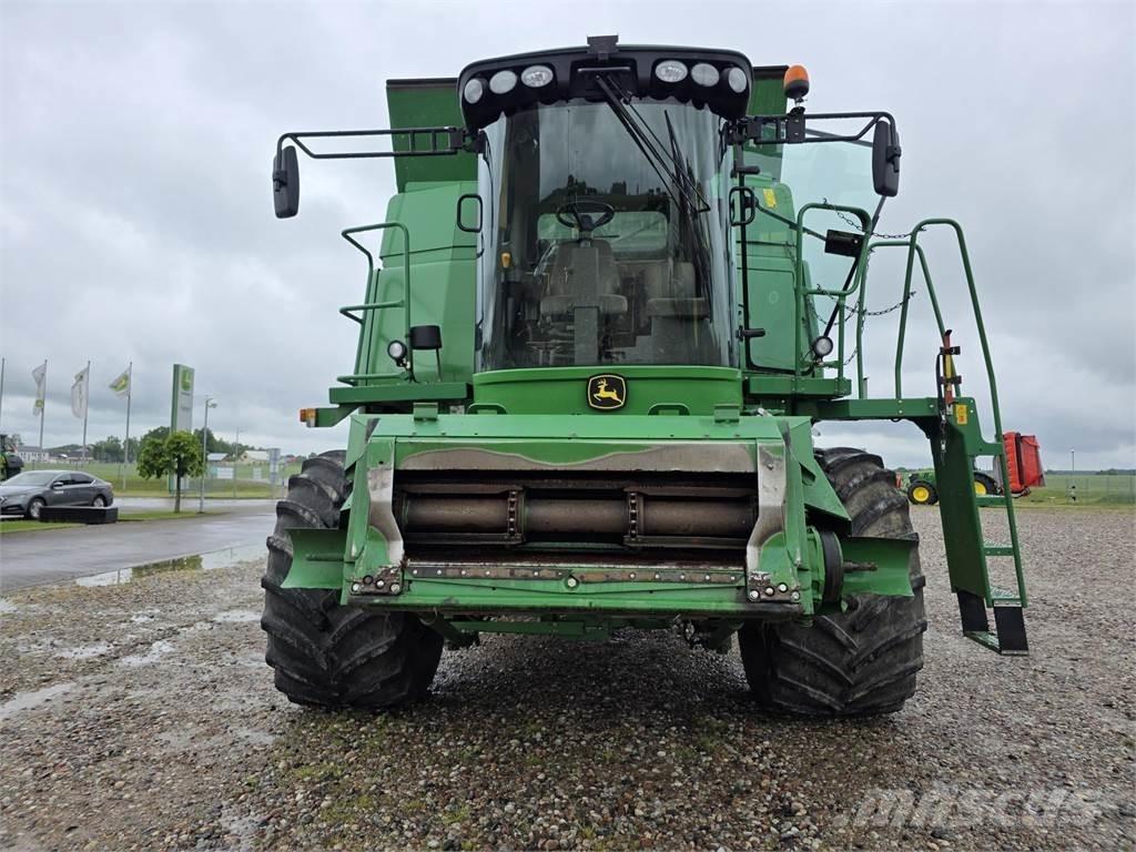 John Deere T670 Mähdrescher