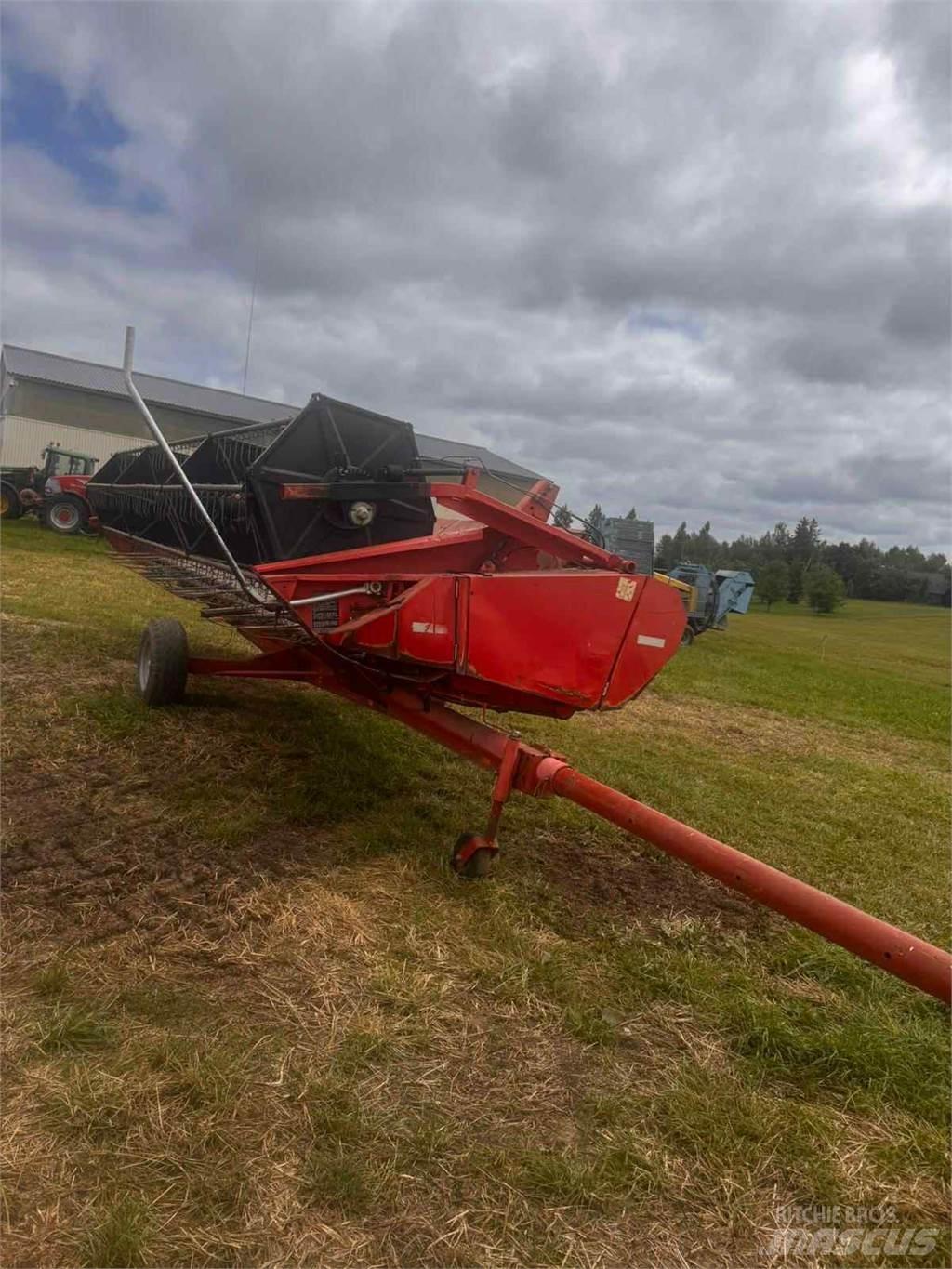 Massey Ferguson 40 Mähdrescher