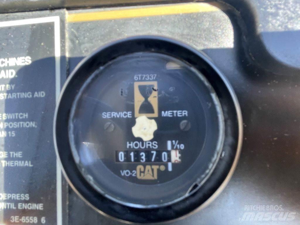 CAT CP-323C Traktoren