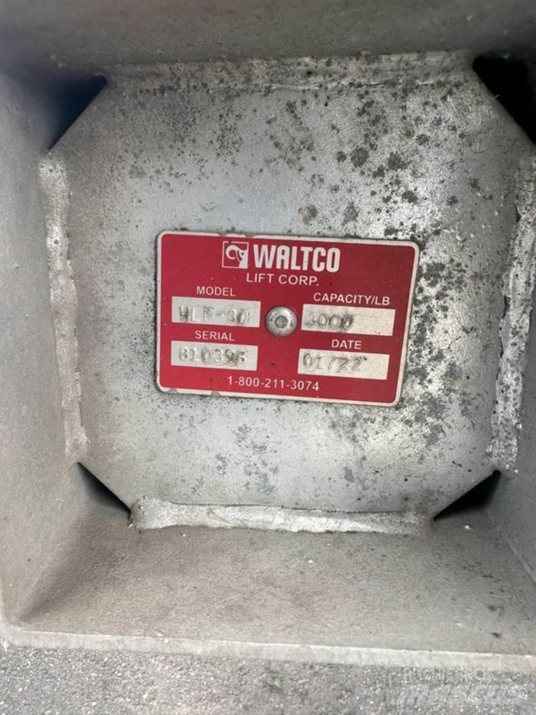  Waltco HLF-30 Möbellift