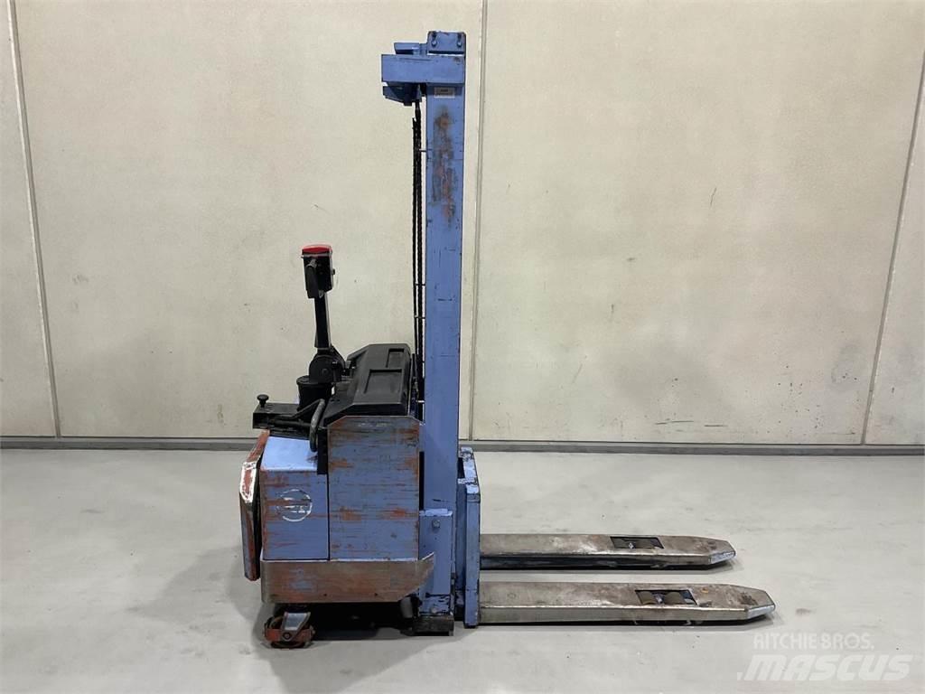 BT LSV 1250 E Selbstfahrstapler
