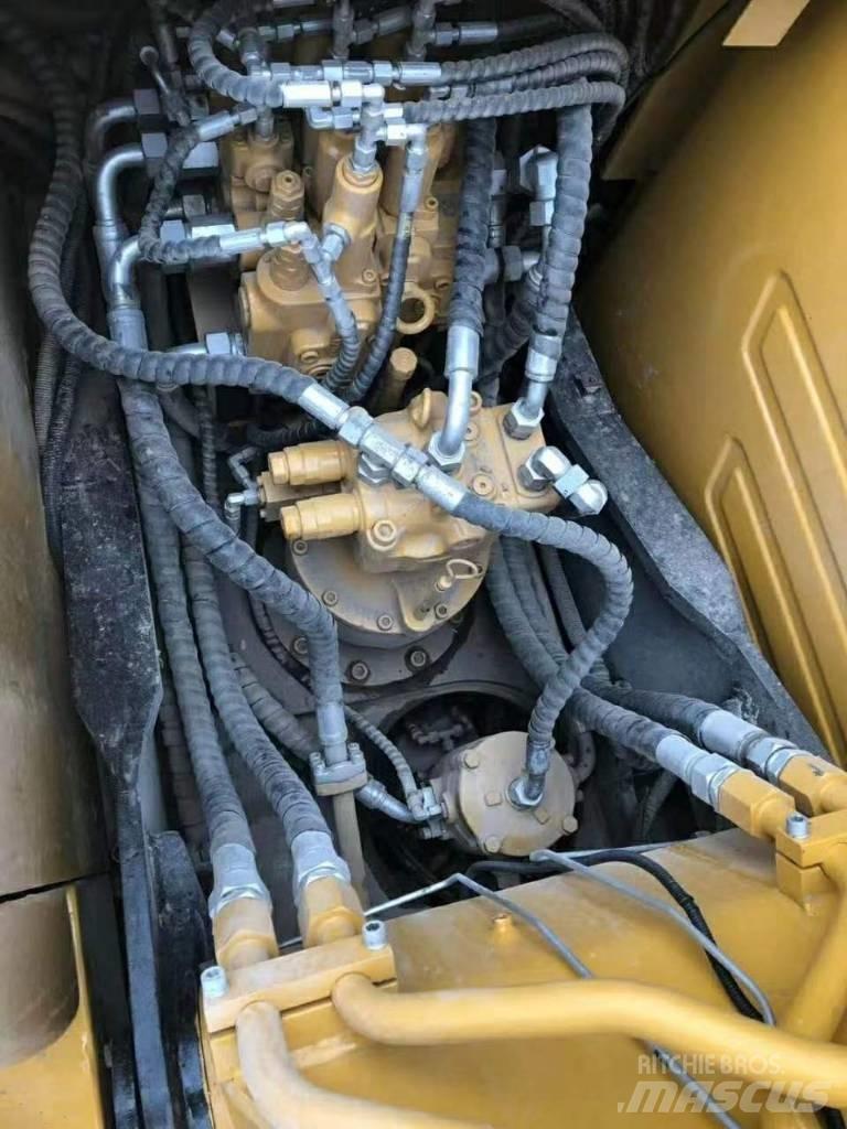 Sany SY 135 C Raupenbagger