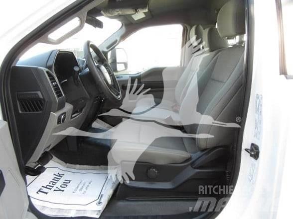 Ford F550 Pritschenwagen/Pritschenwagen mit Seitenklappe