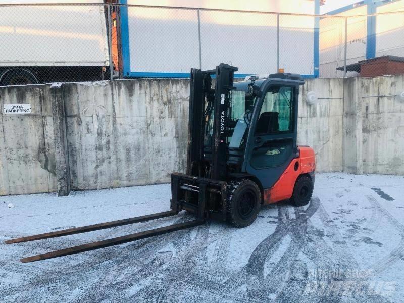 Toyota 52-8 FD JF 35 Dieselstapler