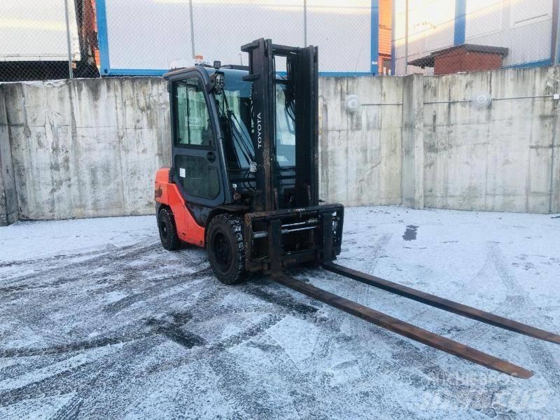 Toyota 52-8 FD JF 35 Dieselstapler