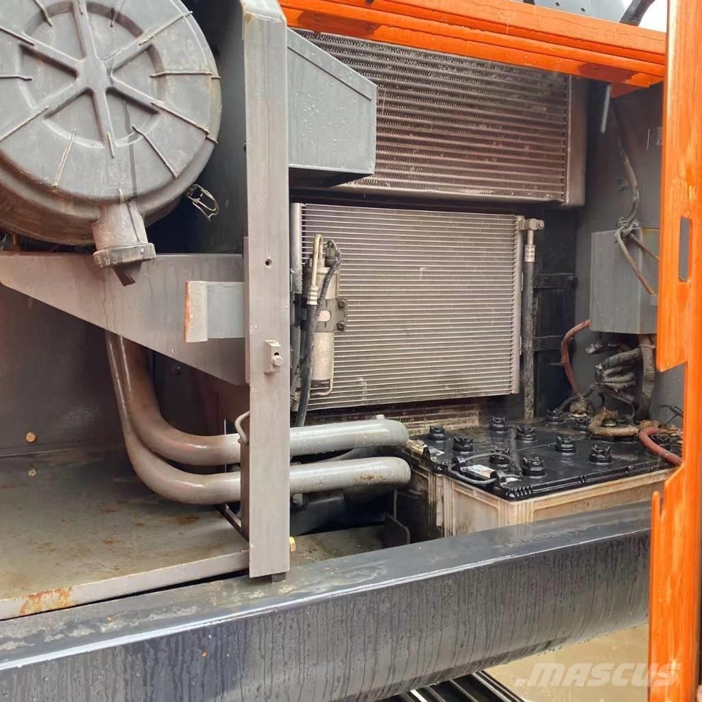 Hitachi ZX 210 Raupenbagger