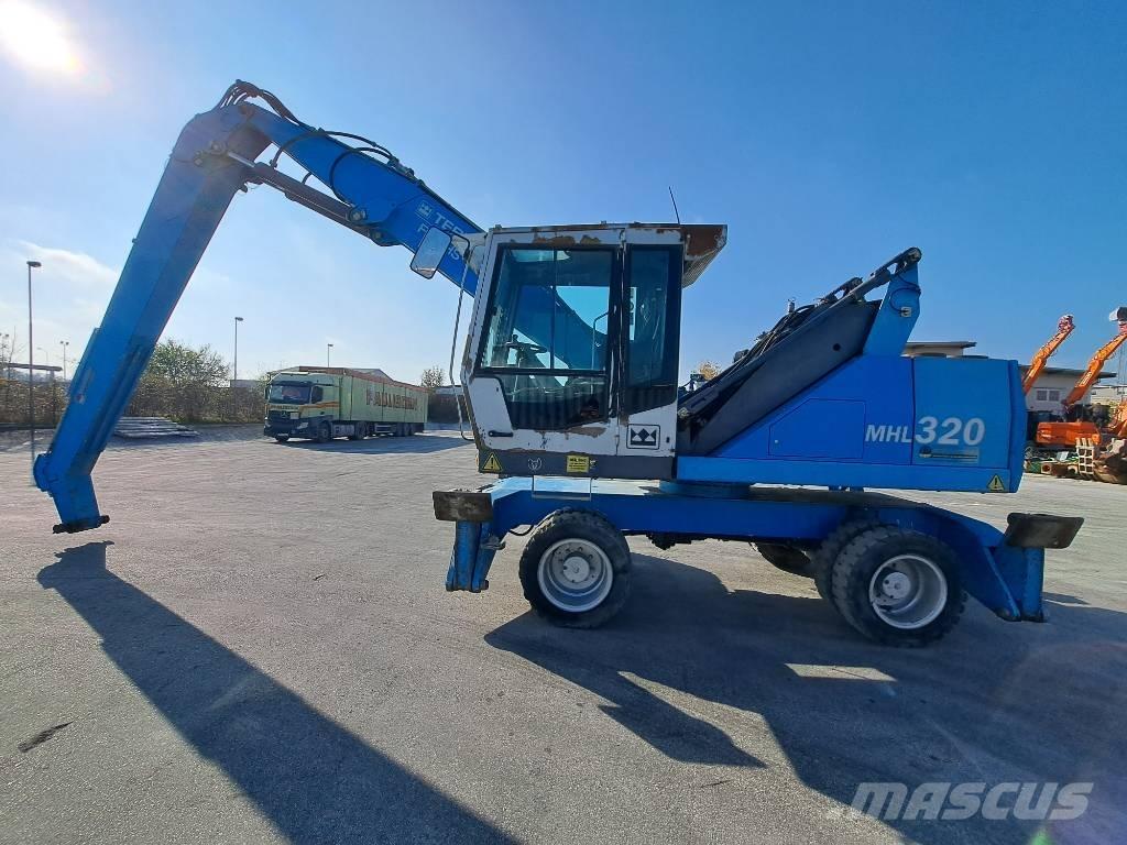 Fuchs MHL 320 D Materialumschlag