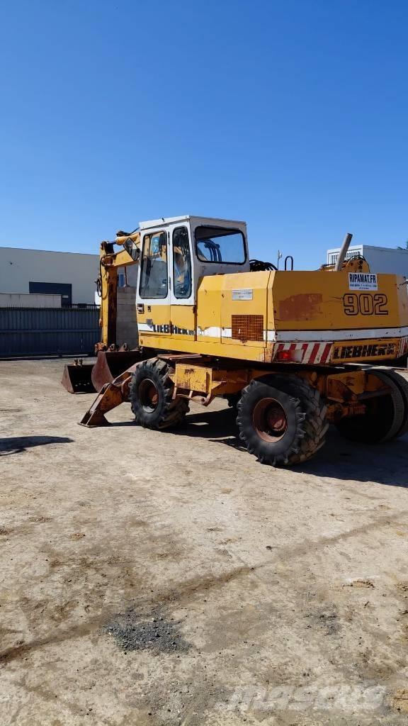 Liebherr A 902 Mobilbagger