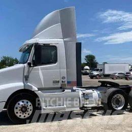 Volvo VNL 64T200 Sattelzugmaschinen