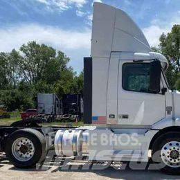 Volvo VNL 64T200 Sattelzugmaschinen