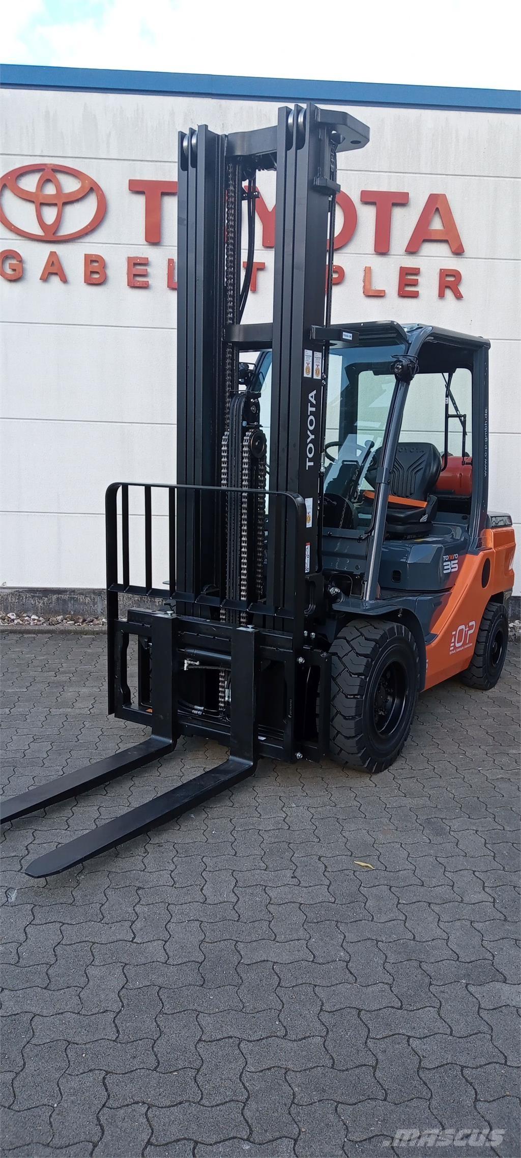 Toyota 02-8FGJF35 Gasstapler