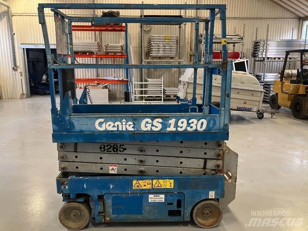 Genie GS 1930 Scheren-Arbeitsbühnen