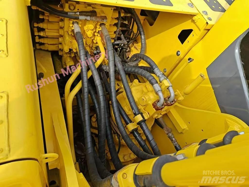 Komatsu PC 220-8 Raupenbagger