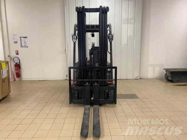 Manitou ME320 Geländestapler