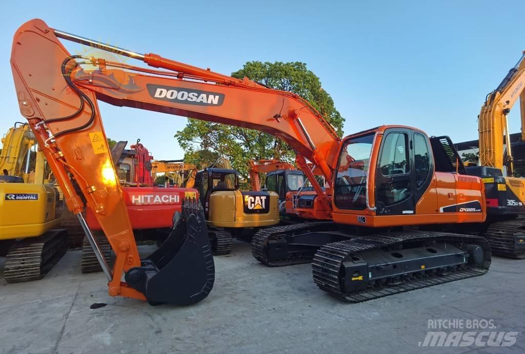 Doosan DX 225 Raupenbagger