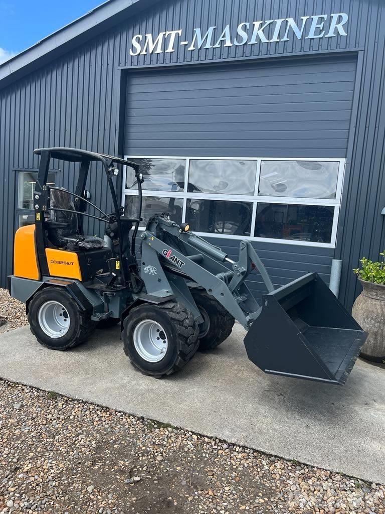 GiANT 332 SWT Minilader