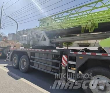 Zoomlion ZTC 700 All-Terrain-Krane