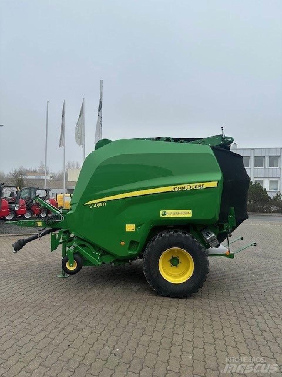 John Deere V461R Rundballenpressen