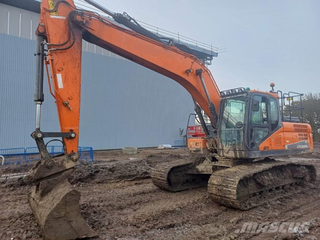 Doosan DX 225 LC-5 Raupenbagger