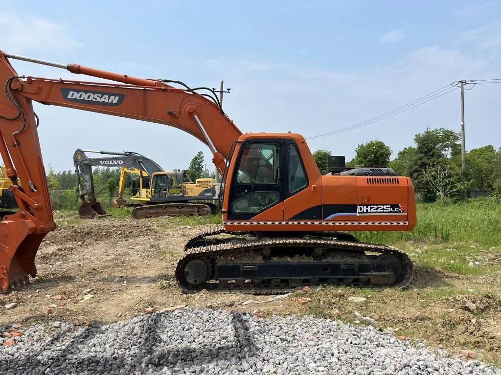 Doosan DH225 Raupenbagger