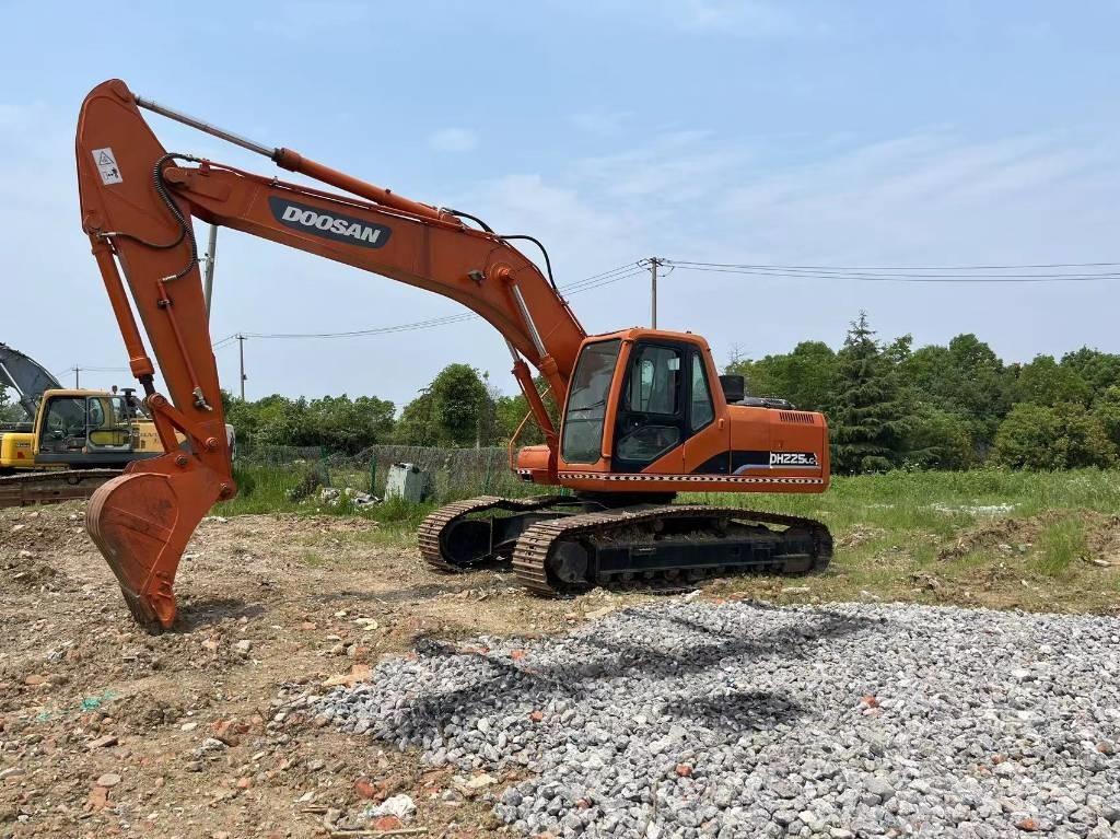 Doosan DH225 Raupenbagger