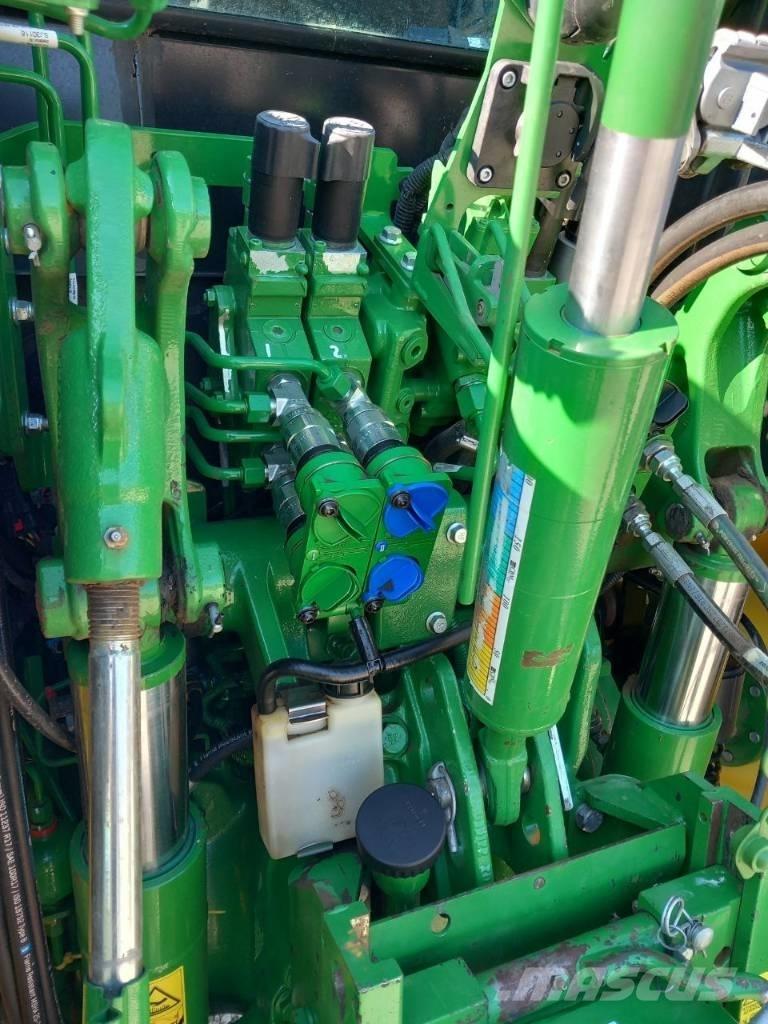 John Deere 5125 R Traktoren