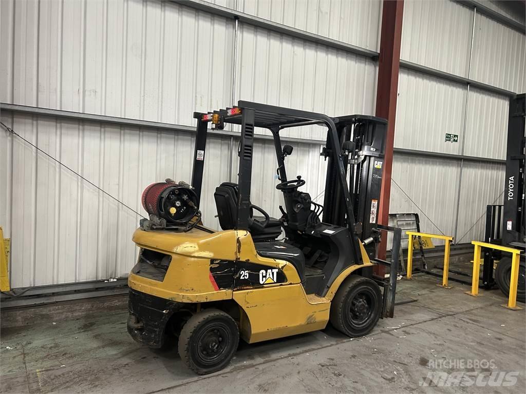 CAT GP25NT Gasstapler