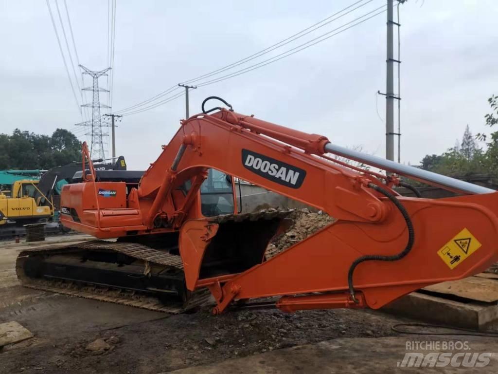 Doosan DH225LC-9 Raupenbagger