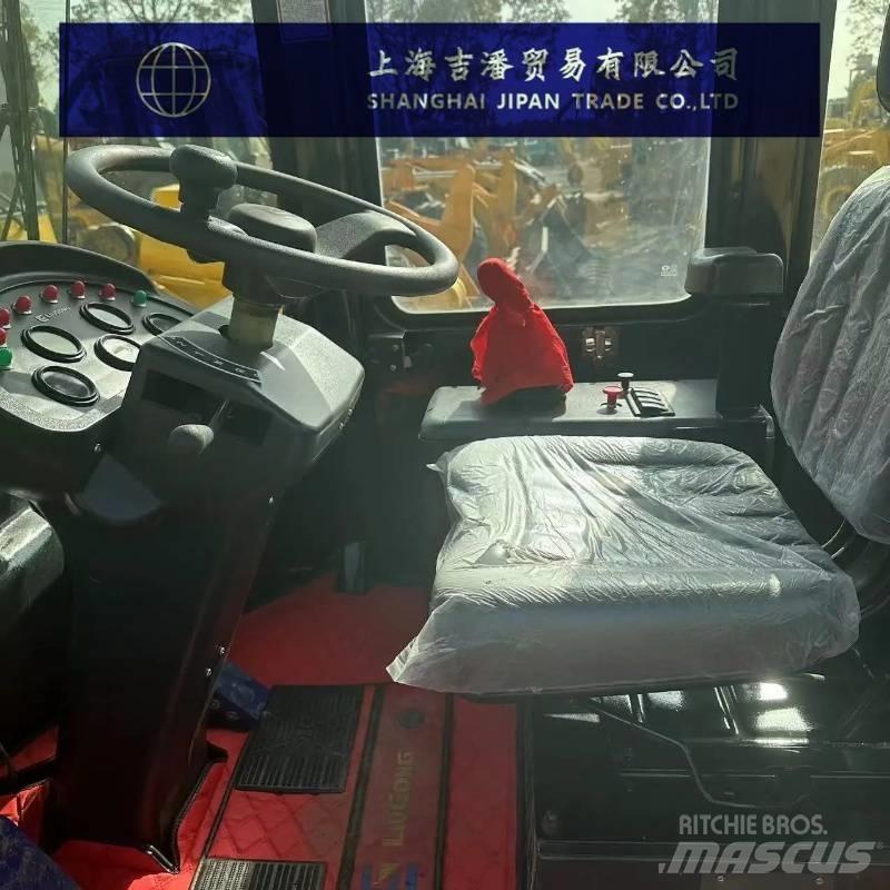 LiuGong CLG 836 Radlader