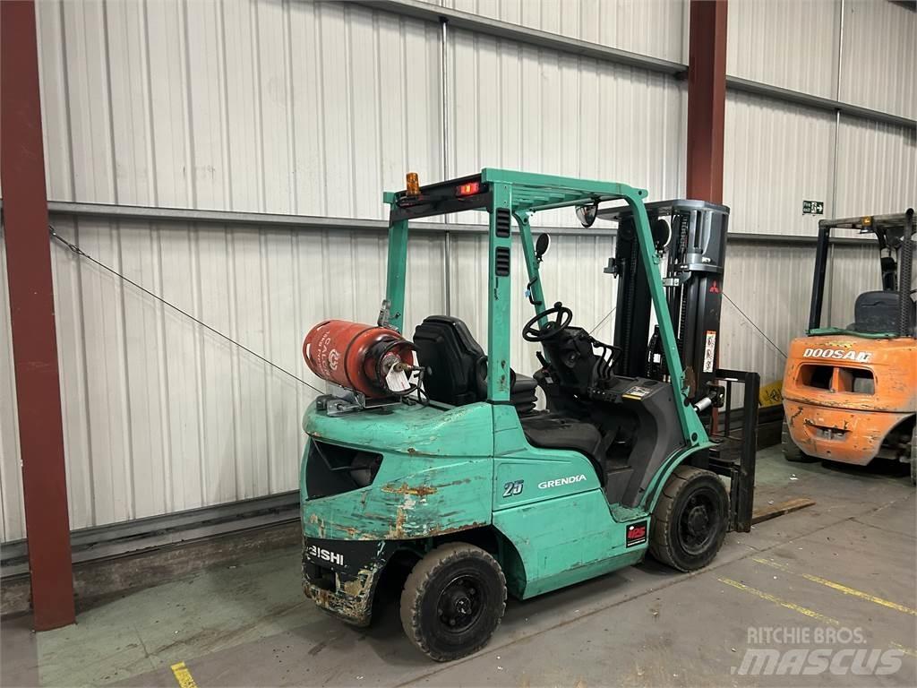 Mitsubishi FG25NT Gasstapler