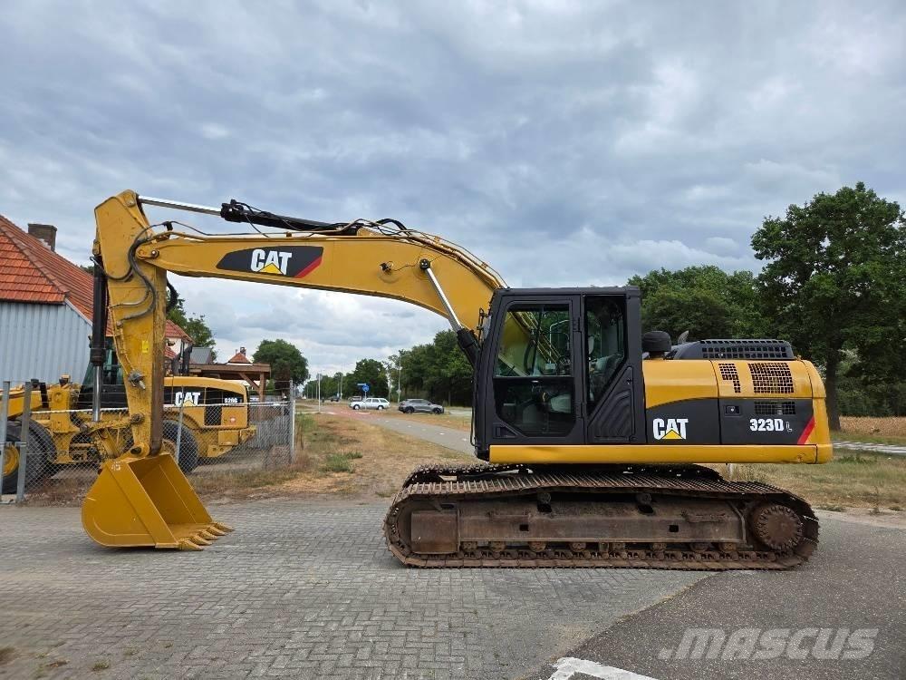 CAT 323DL Raupenbagger