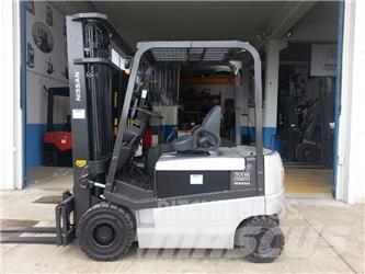 Nissan Q02L25CU Elektrostapler