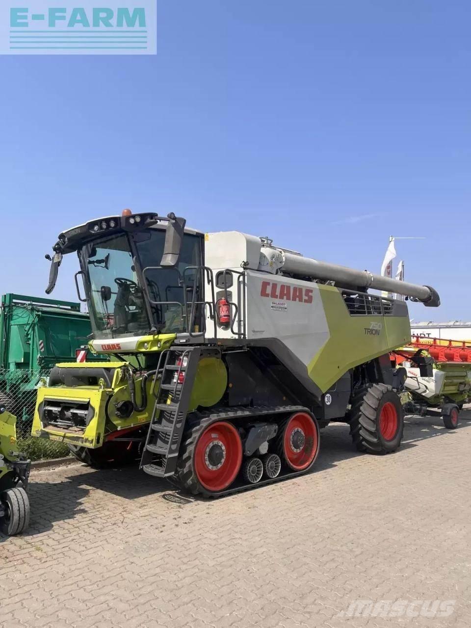 CLAAS trion 750 tt Mähdrescher