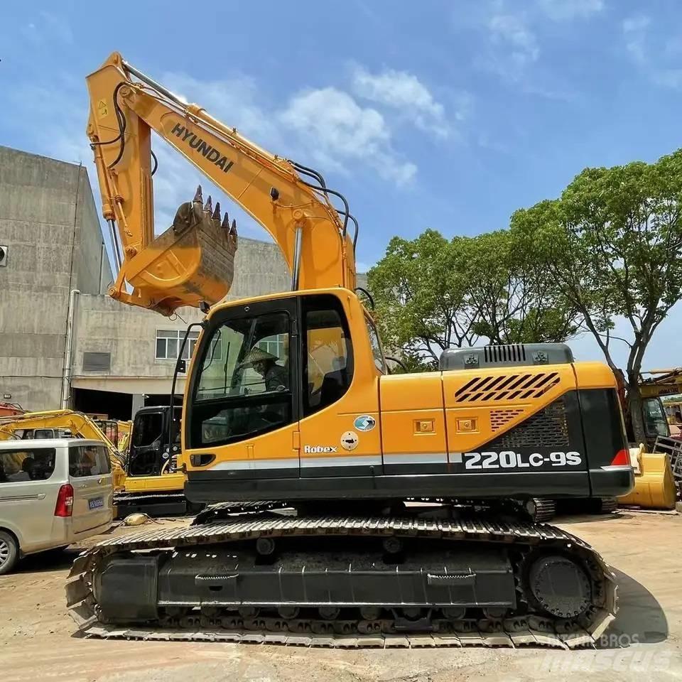 Hyundai R220-9s Raupenbagger