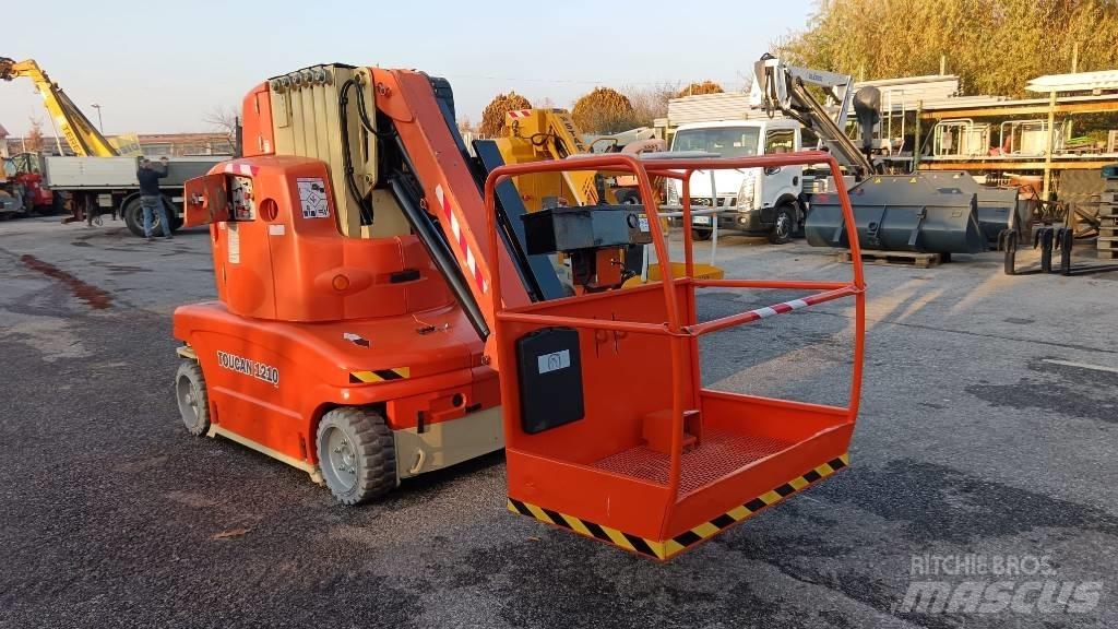 Toucan 1210 Teleskopbühnen