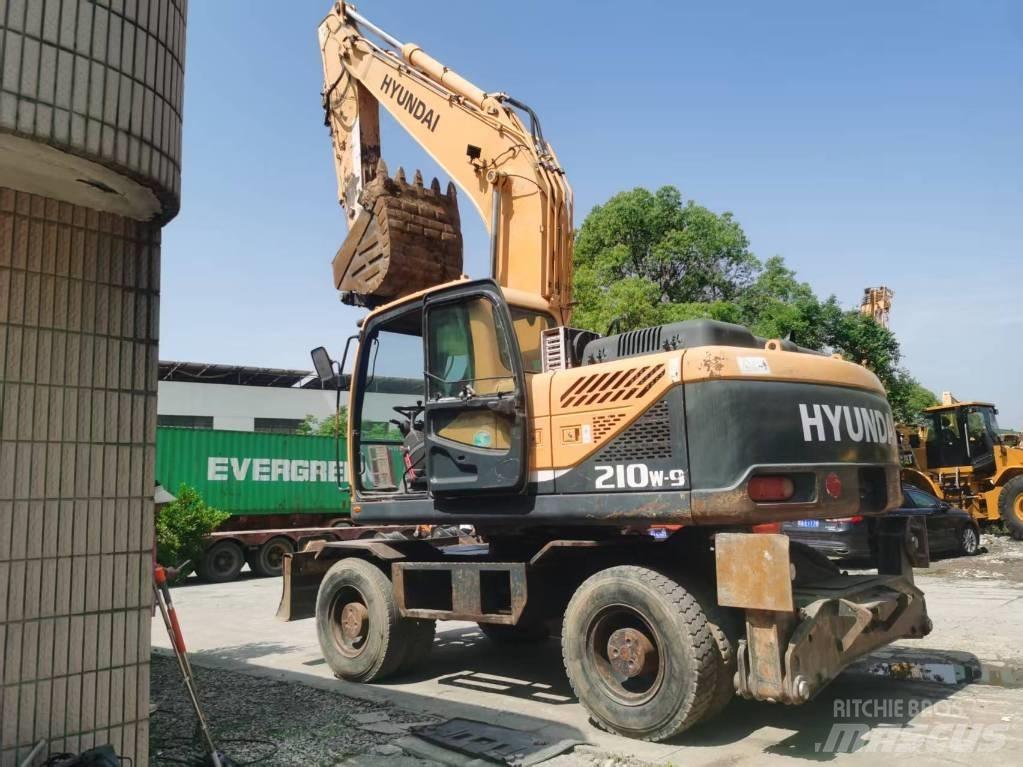 Hyundai R210w-9 Midibagger  7t - 12t