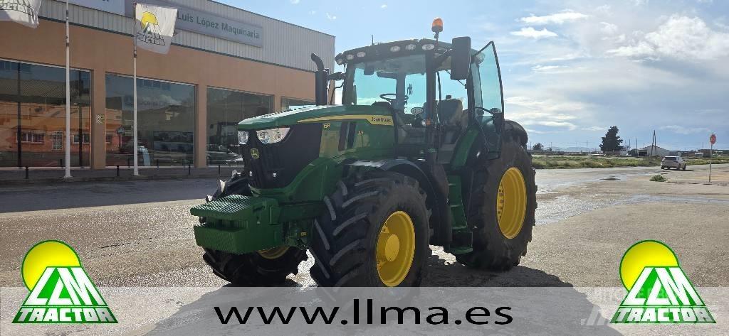 John Deere 6R 215 Traktoren