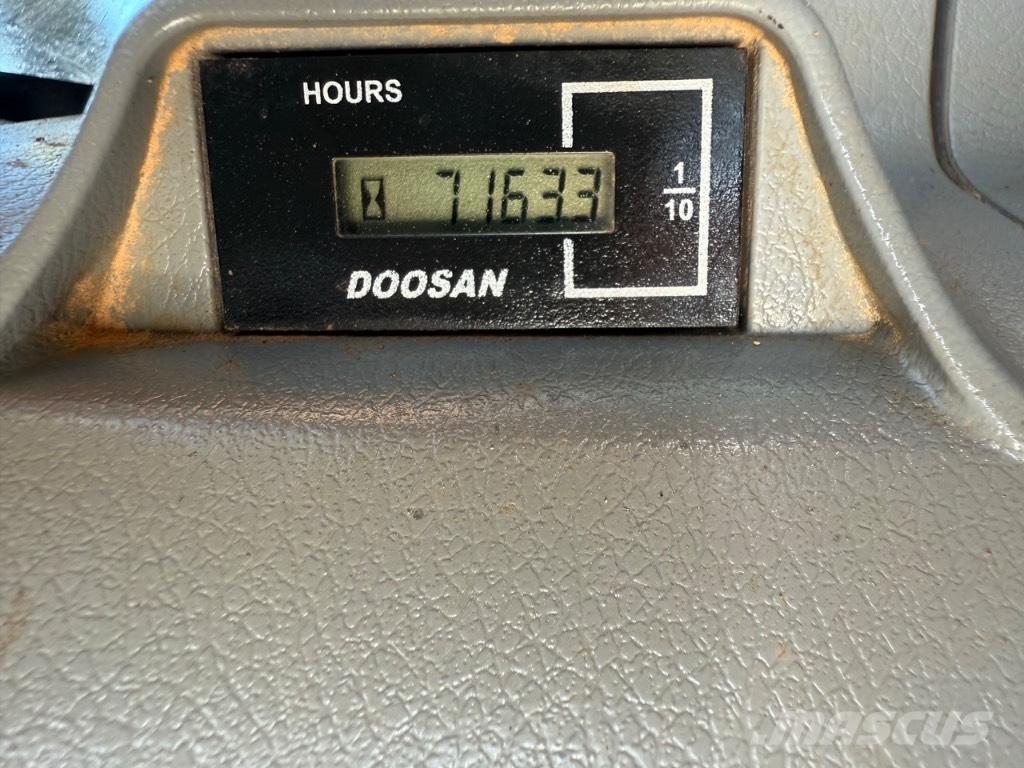 Doosan DX 380 LC Raupenbagger