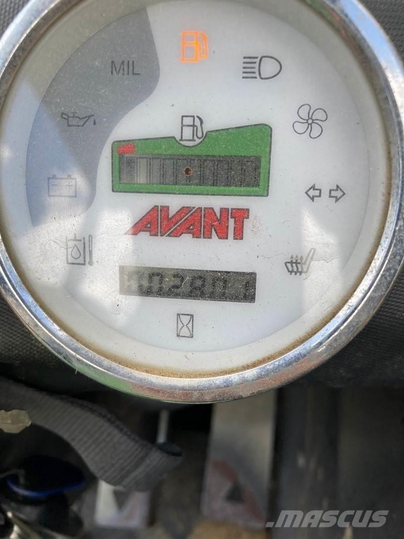 Avant 225 Minilader