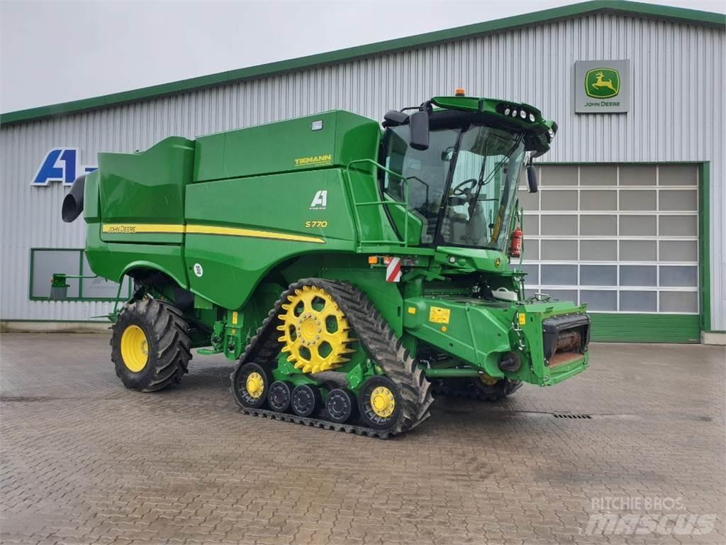 John Deere S770 Mähdrescher