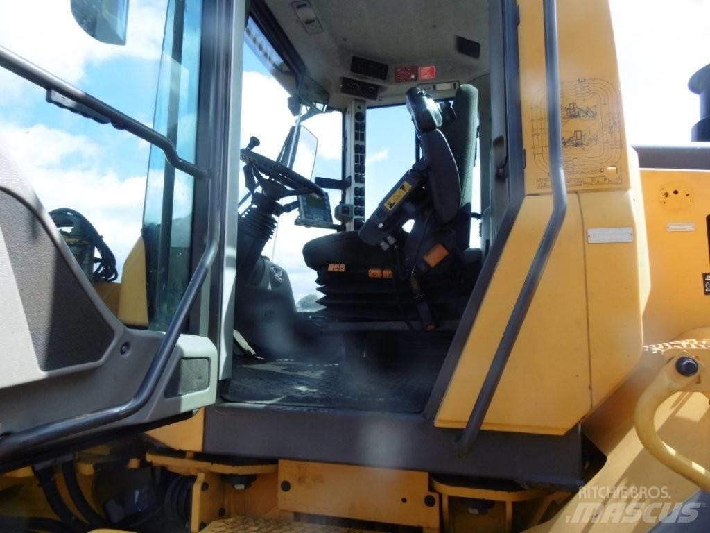 Volvo L 120 F Radlader