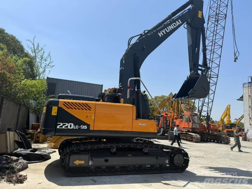 Hyundai R220LC-9S Midibagger  7t - 12t