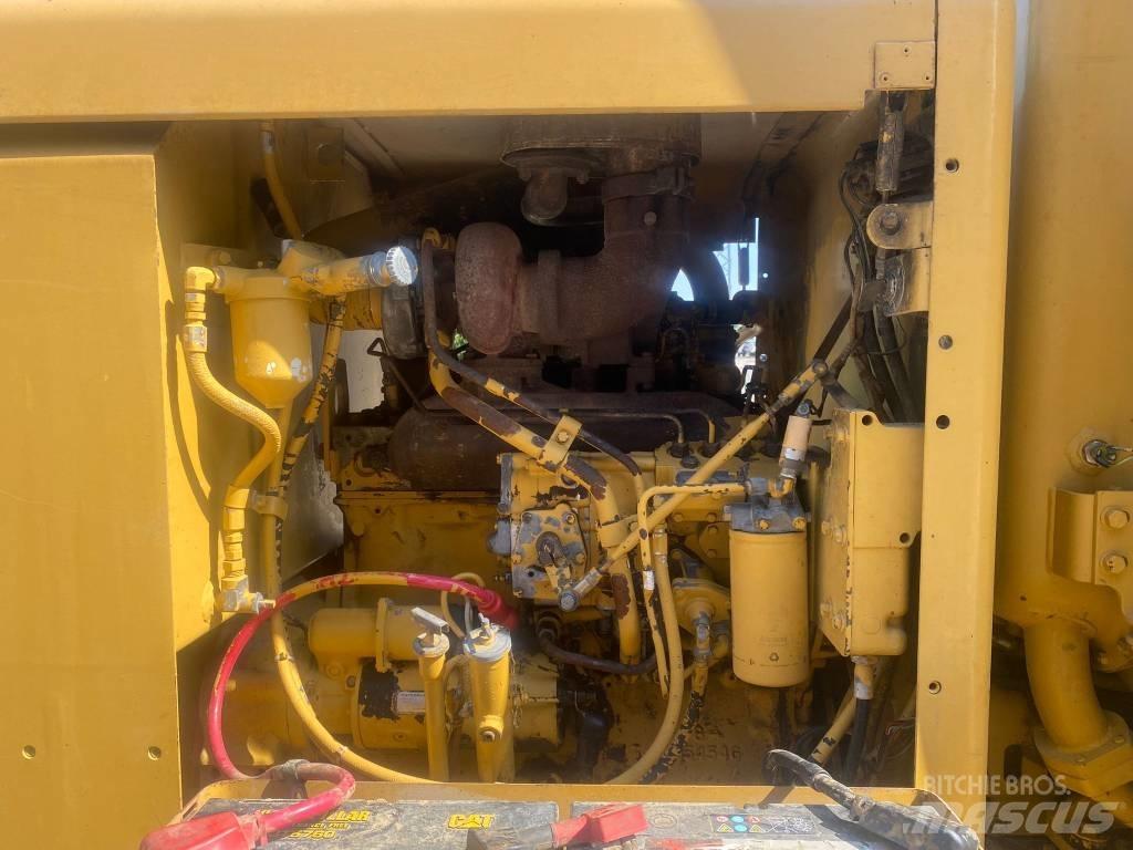 CAT 120 G Grader