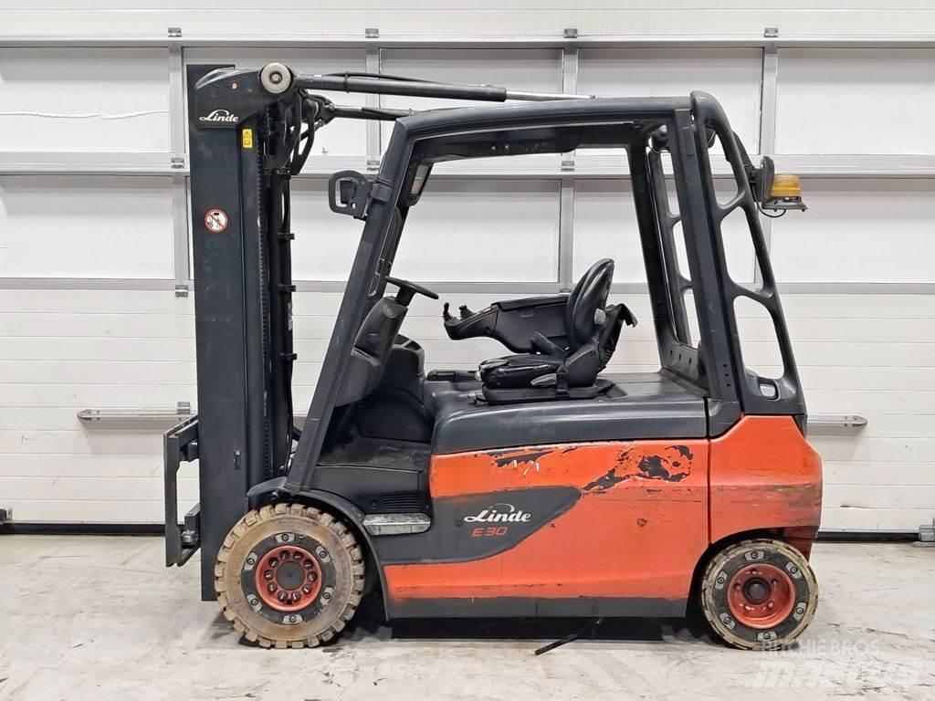 Linde E30L-01 Elektrostapler
