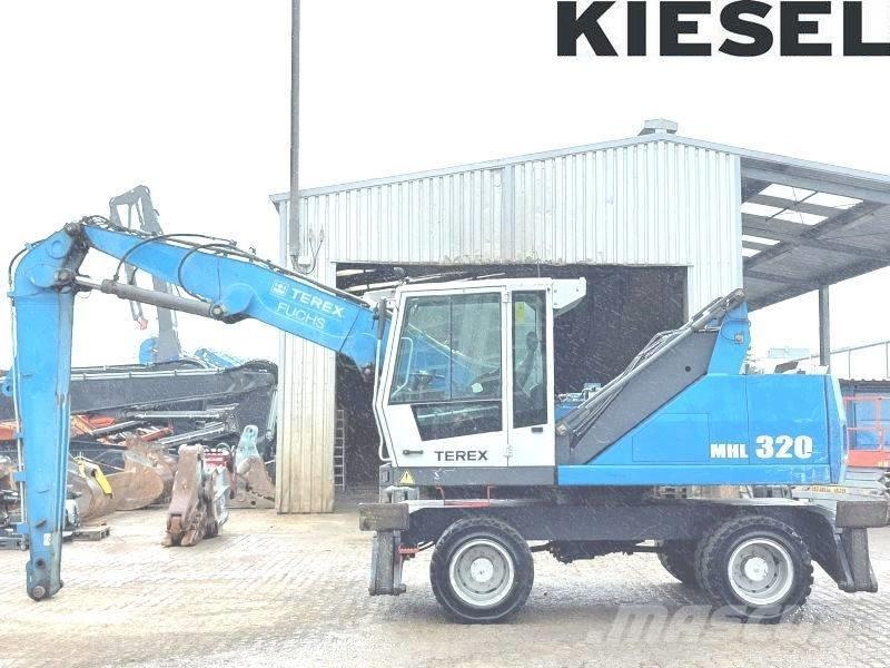 Fuchs MHL 320 D Materialumschlag
