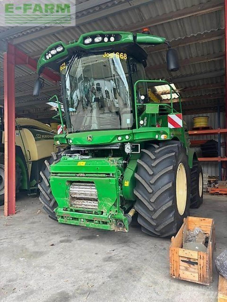 John Deere 8600 Selbstfahrende Häcksler